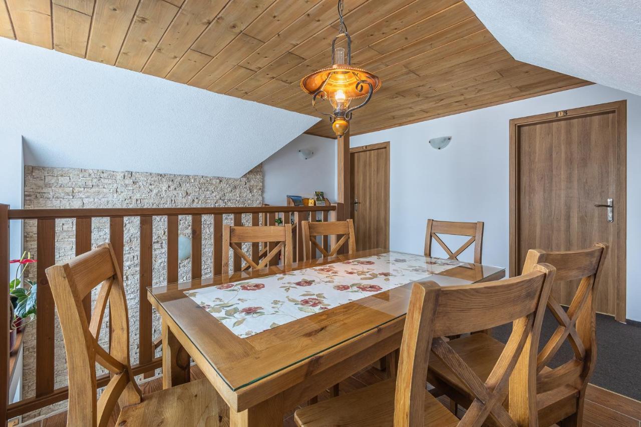 Apartmány Pod Chopkom Pavčina Lehota Esterno foto