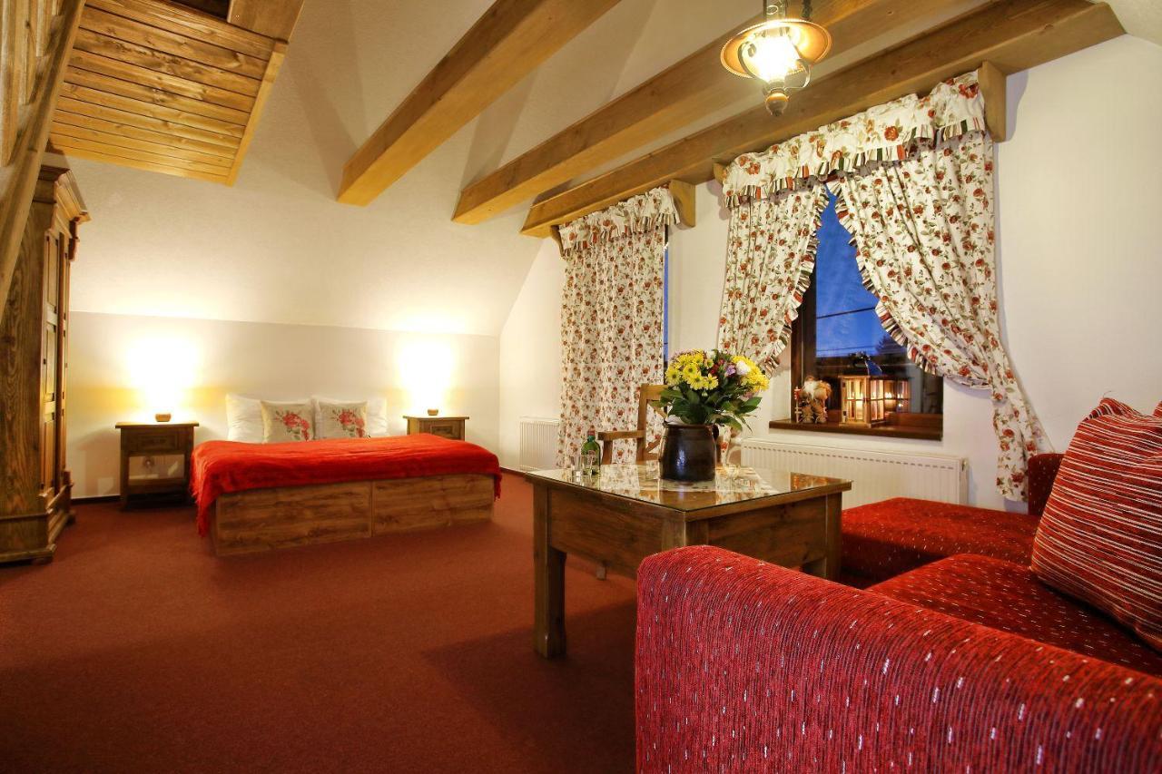 Apartmány Pod Chopkom Pavčina Lehota Esterno foto